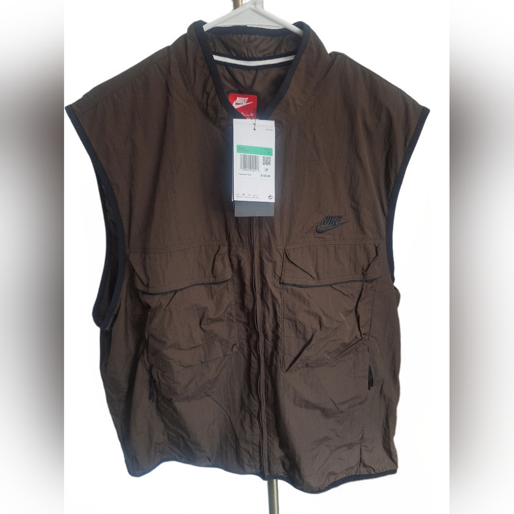 Nike Men's Cargo, Outdoors, Utility Vest NWT